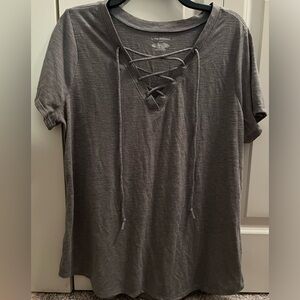 Pre-loved Lane Bryant v neck tie up tee shirt. Size 14/16.